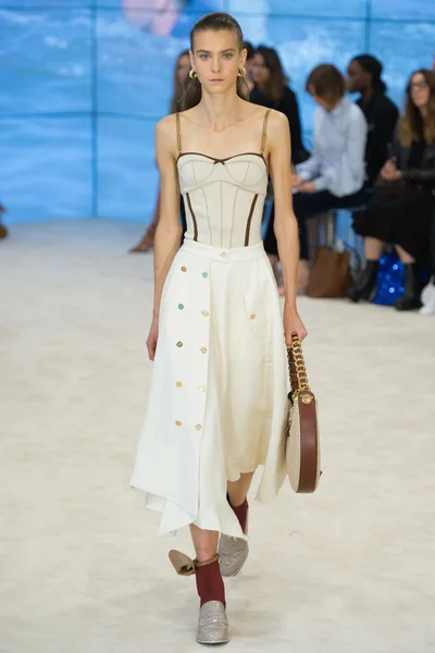 Look 47